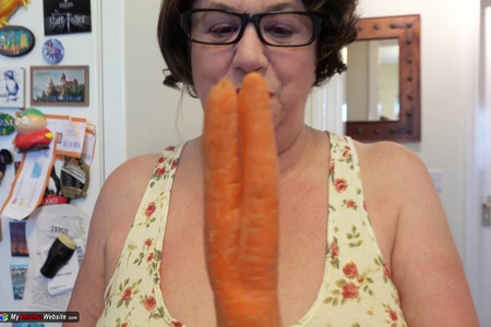 Two Fingered Carrot Pt 1