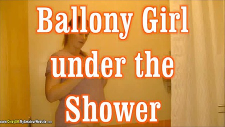 CindyUK - Balloony Girl In The Shower