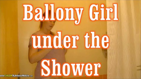 CindyUK - Balloony Girl In The Shower HD Video