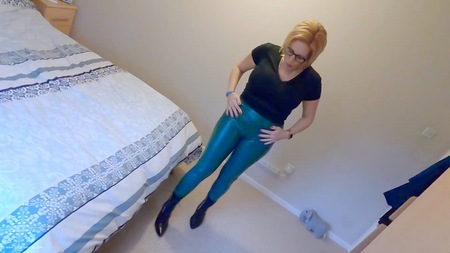 CurvyClaire - Skin Tight Leather Trousers Pt1 HD Video