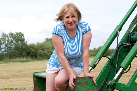 TrishasDiary - Trisha's Tractor Fun